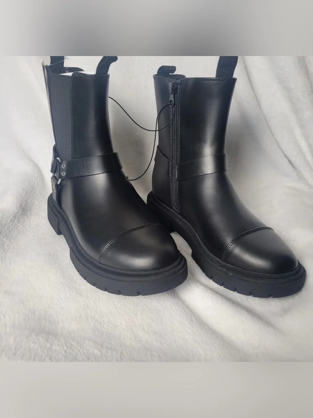 NWT-Kids1 Coachella style  Black Crosby Harness  Ankle boots, silver hardware